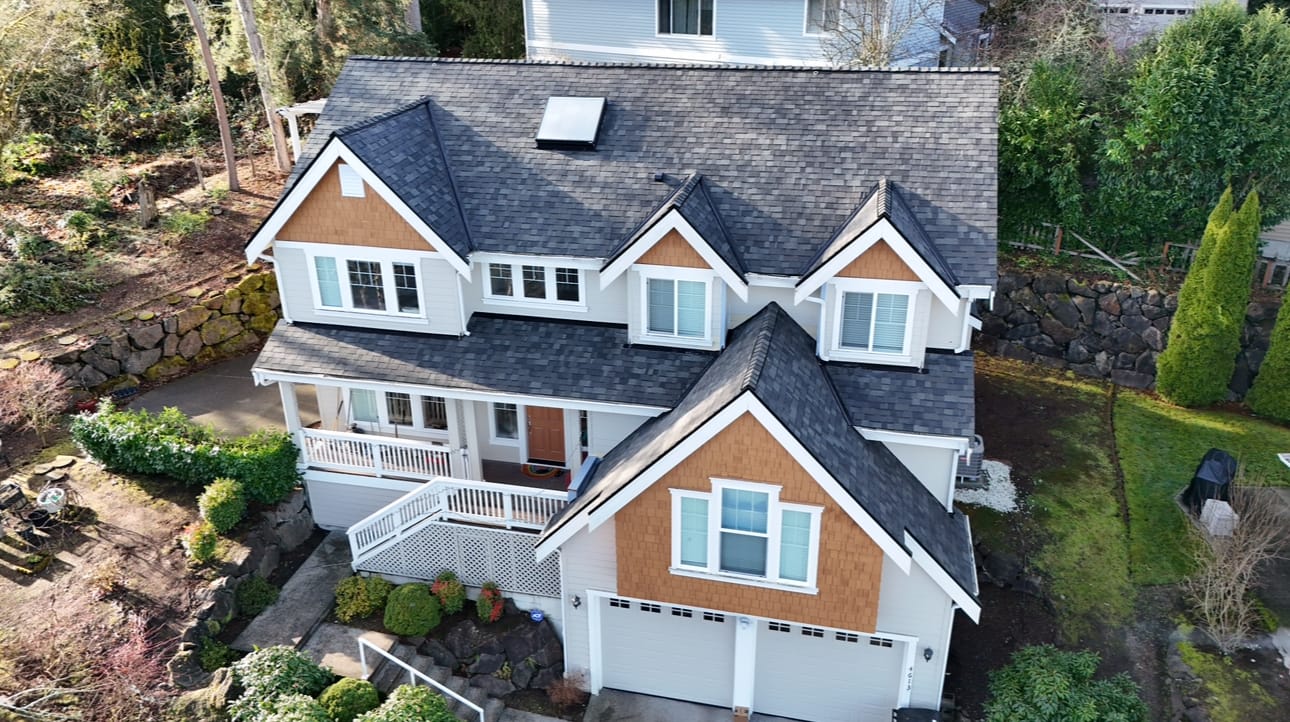 Completed new architectural shingle roof on Pacific Northwest home