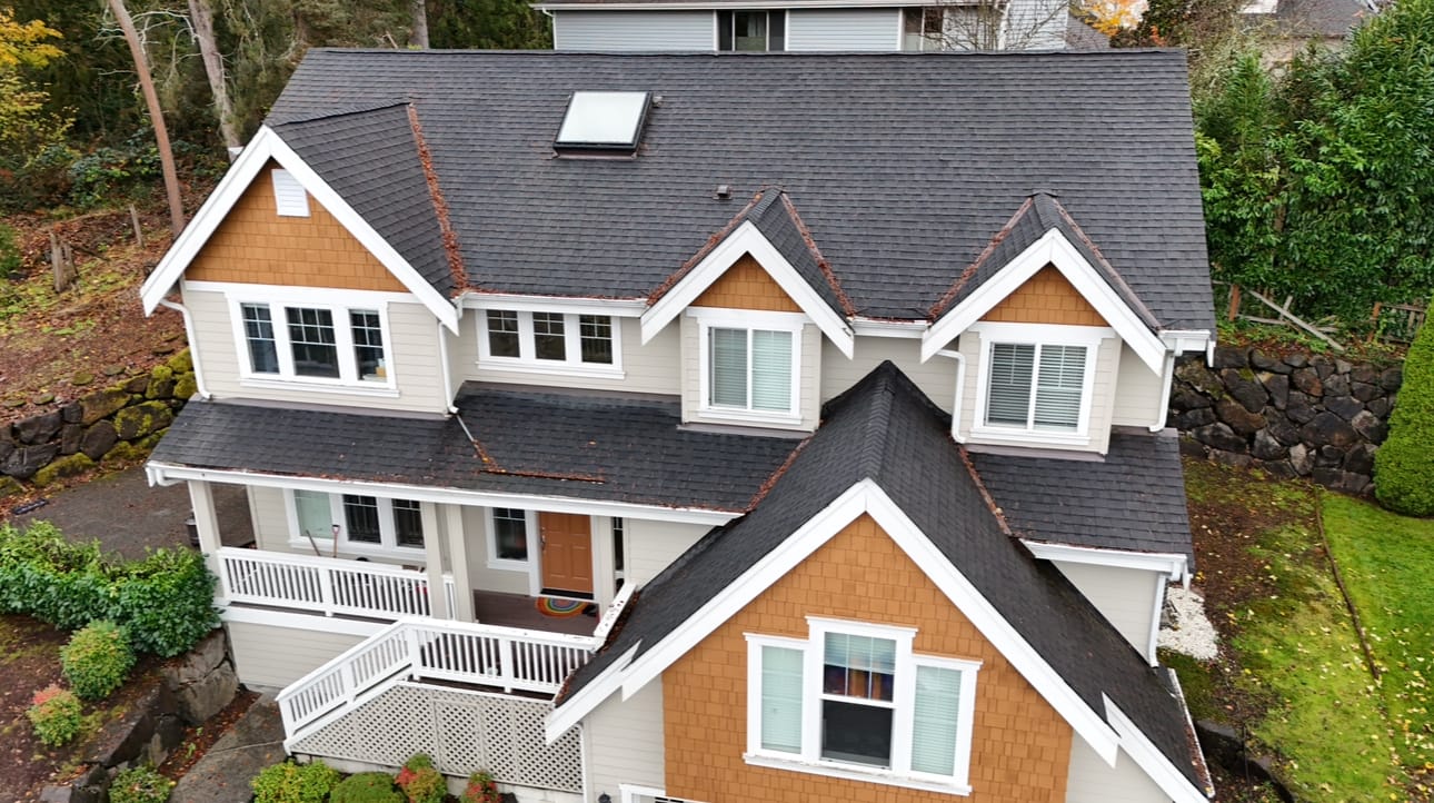 10 Common Roof Problems in Seattle and How to Fix Them